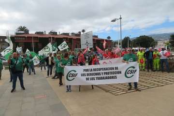 Protesta de los trabajadores del Ayuntamiento de Telde/TA.